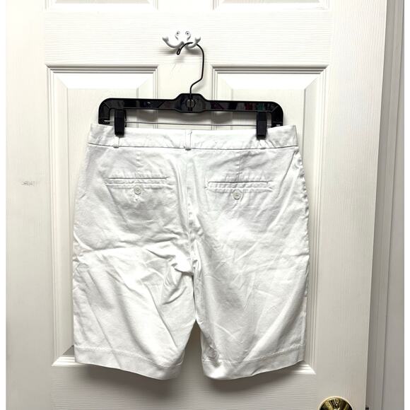 Banana Republic Bermuda Shorts, White Cotton Stretch Chino, Women's Size 4 - Picture 2 of 5